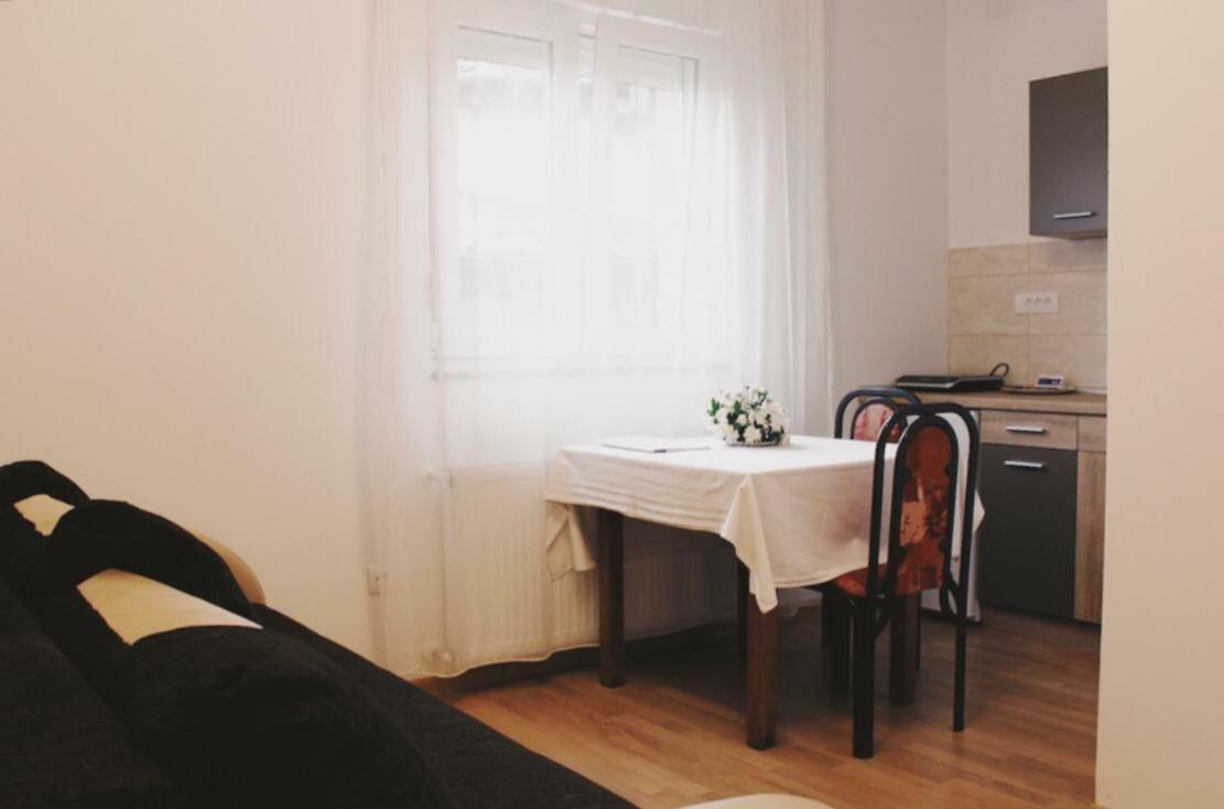 Konaciste Simce Kraljevo Exterior foto